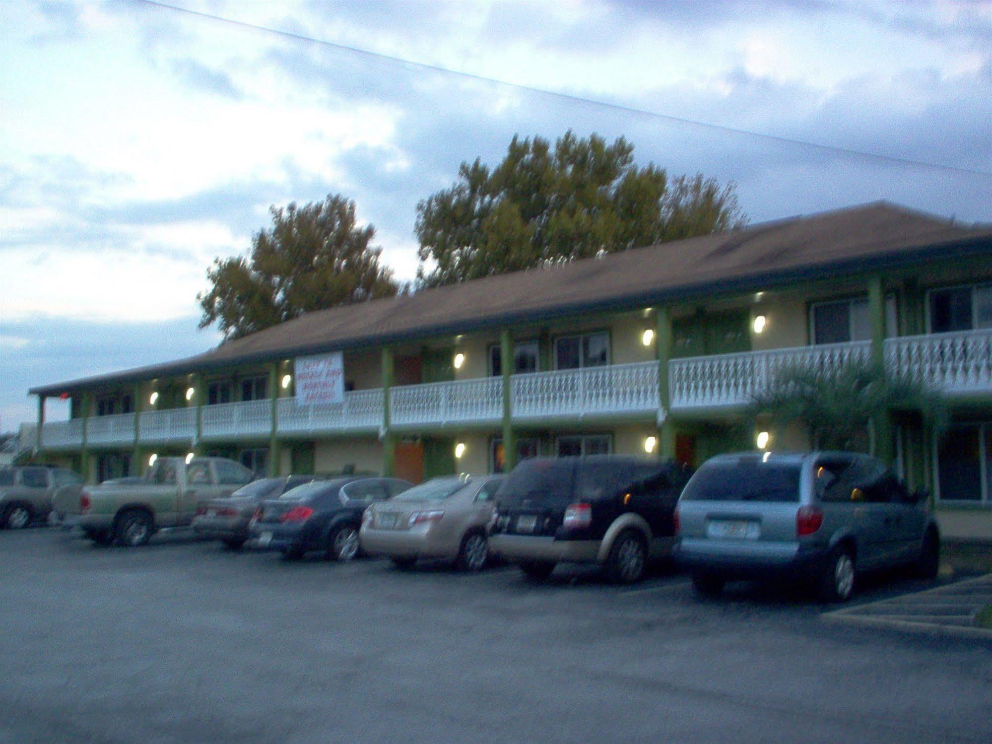 Inn On The Green Florida タバレス エクステリア 写真